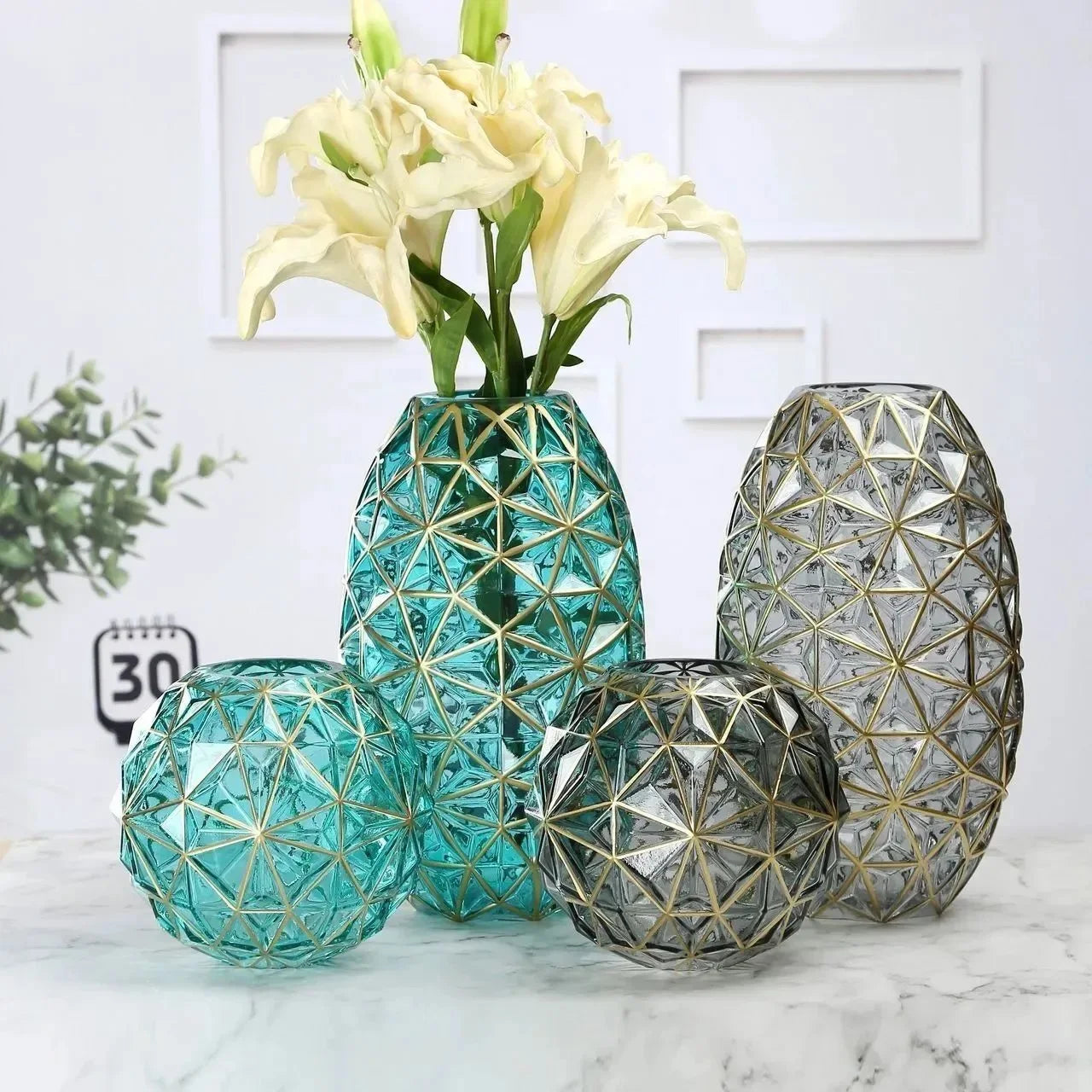 Exquisite Bird's Nest Vase for Dining Table Décor