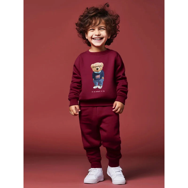 Jungen Set mit Kapuzenpullover und Hose mit Cartoon-Brille und Bär