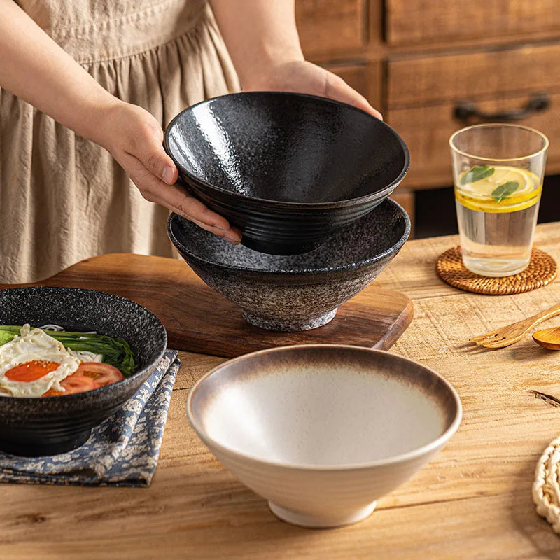 Große japanische Ramen-Schalen für Nudelsuppe