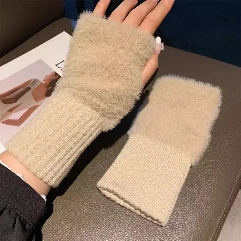 Plüschige Touchscreen-Handschuhe aus Wolle für Damen