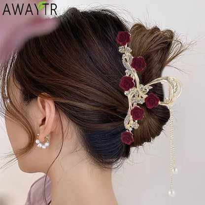 Haarspange mit Rosen und Schmetterlingen, goldfarbene Quaste