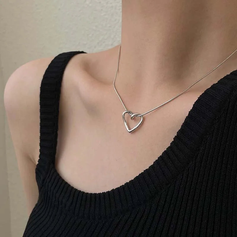 Hollow Love Heart Clavicle Chain Necklace