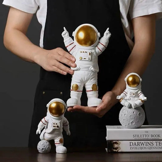 Christmas Astronaut Figurines - Festive Space Decor
