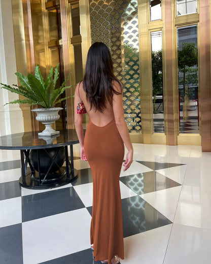 Schwarzes Maxi-Partykleid mit eckigem Kragen