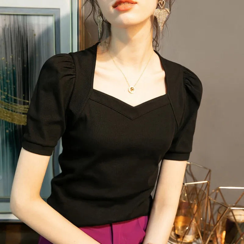 Blouse slim à manches bouffantes et col carré