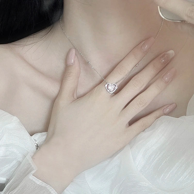 Halskette mit Herzanhänger aus 925er Sterlingsilber