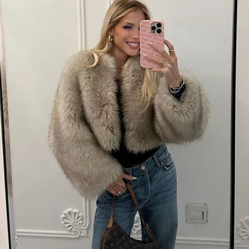 Luxury Gradient Faux Fur Coat – Cropped & Fluffy