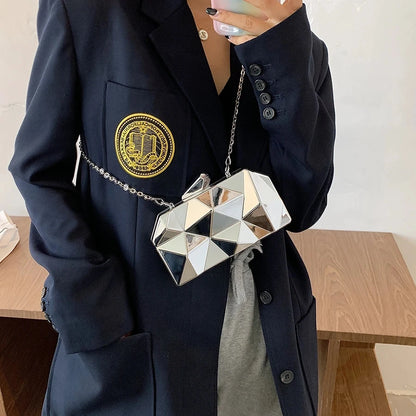 Pochette de soirée géométrique en forme de boîte dorée