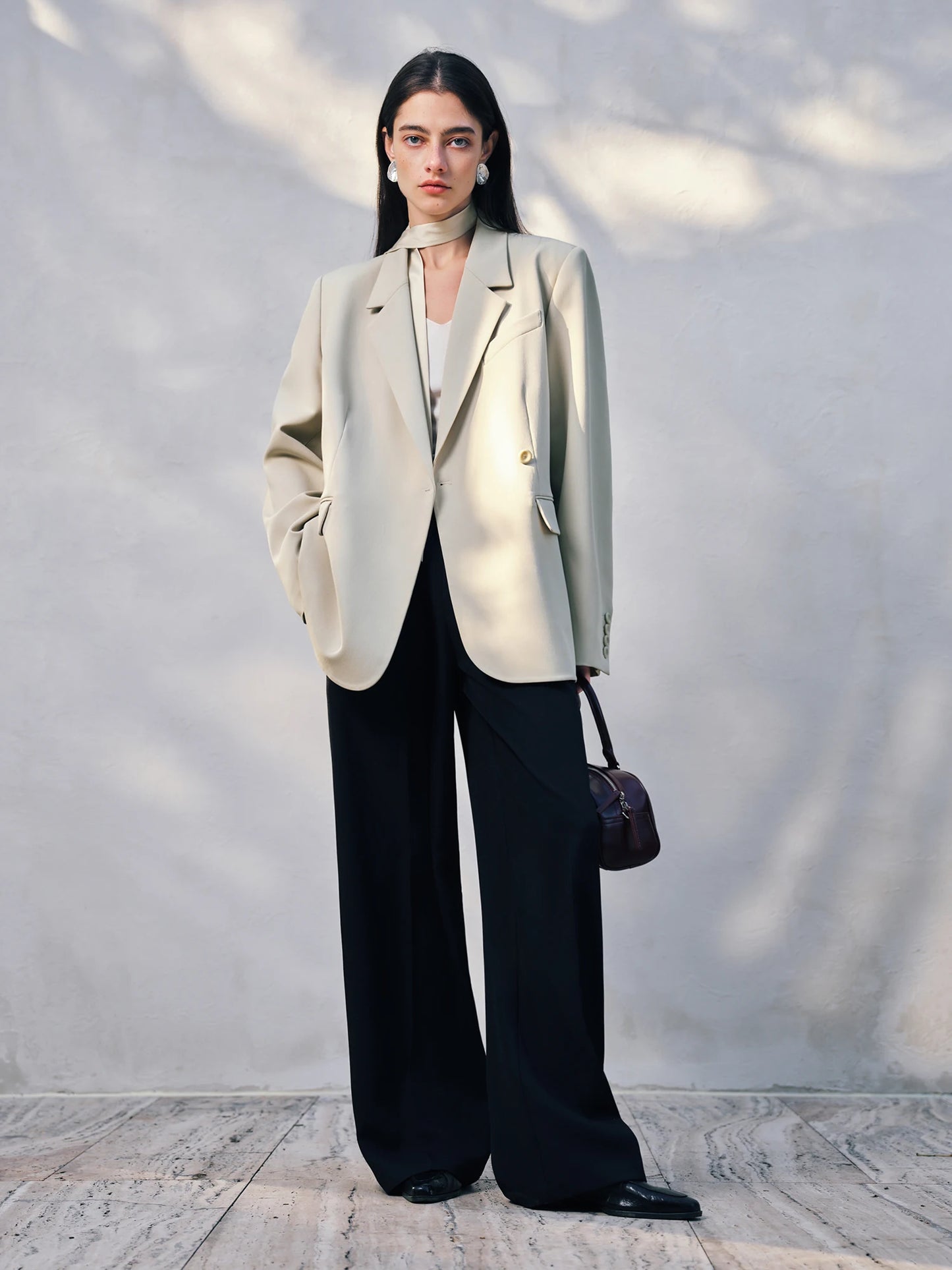 Amii Minimalism Spring Office Lady Blazer mit Spitzen-Tanktop mit V-Ausschnitt