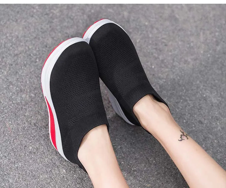 Slip-On-Sneaker mit dickem Boden für Damen