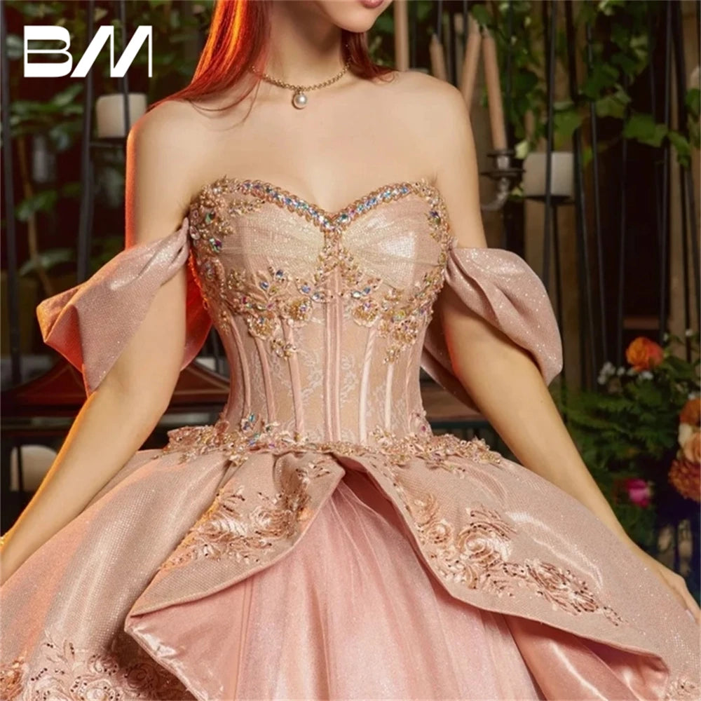 Rosa Quinceanera-Kleid mit schulterfreiem Prinzessinnen-Schnitt