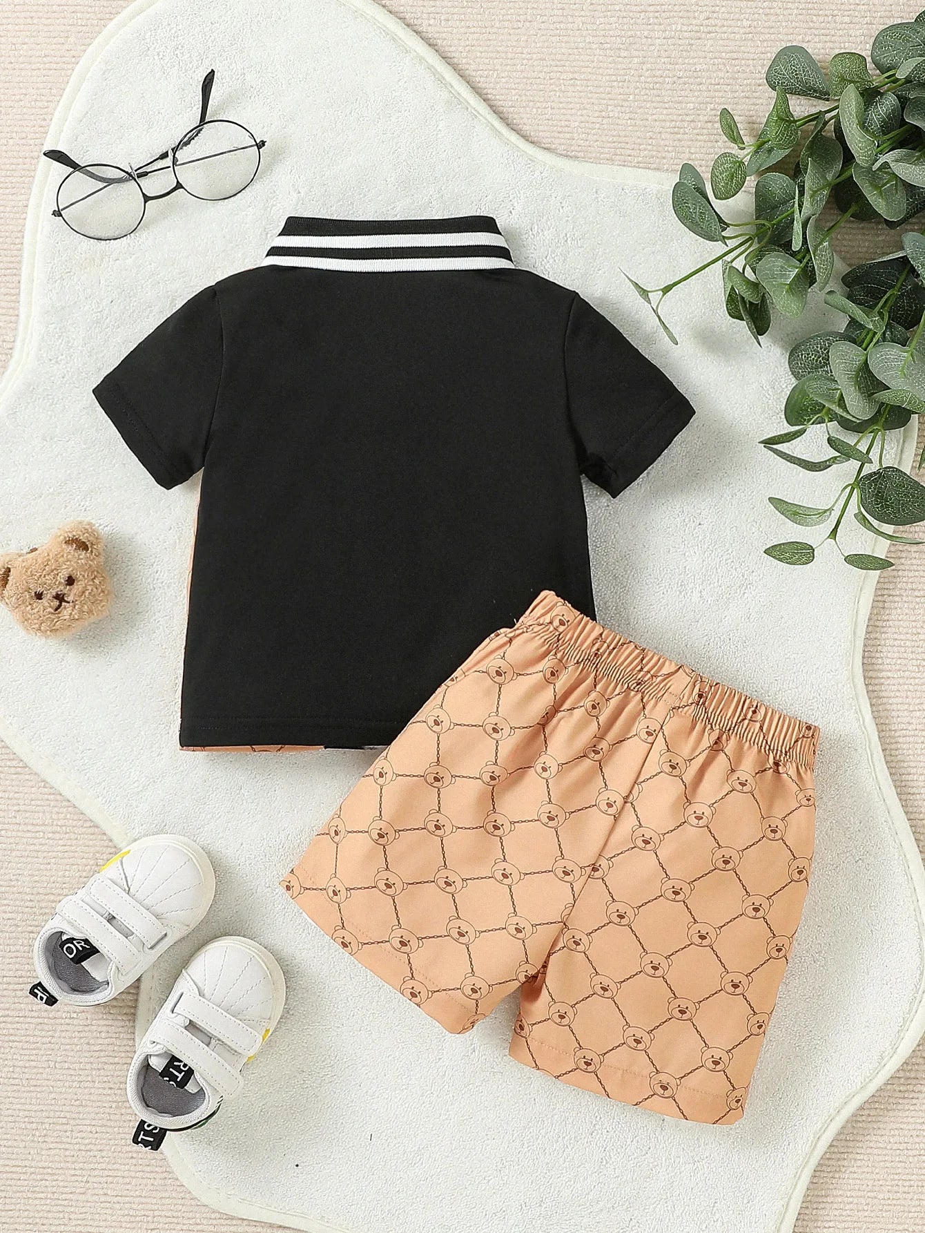 Ensemble t-shirt et short camouflage pour tout-petit