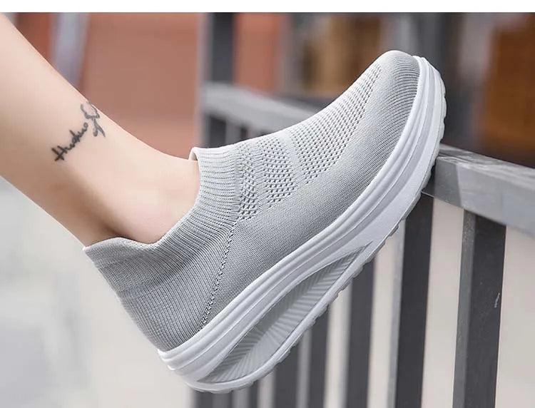 Slip-On-Sneaker mit dickem Boden für Damen