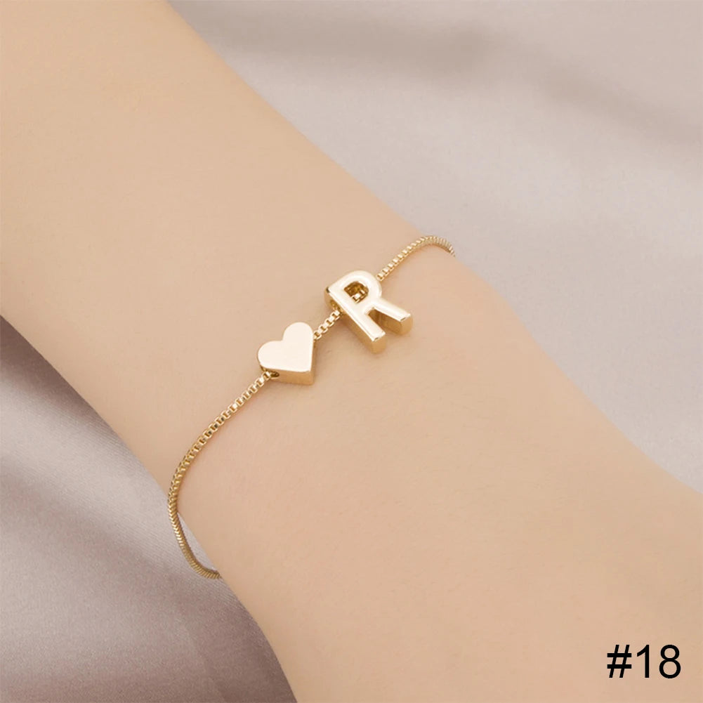 Bracelet simple lettre coeur d'amour pour femme