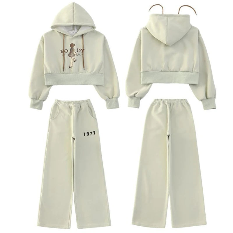 Teenage Girls Long Sleeve Hoodie & Pants