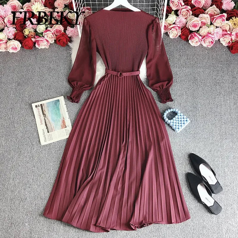 Women's Long Pleated Elastic Waistband Dresses