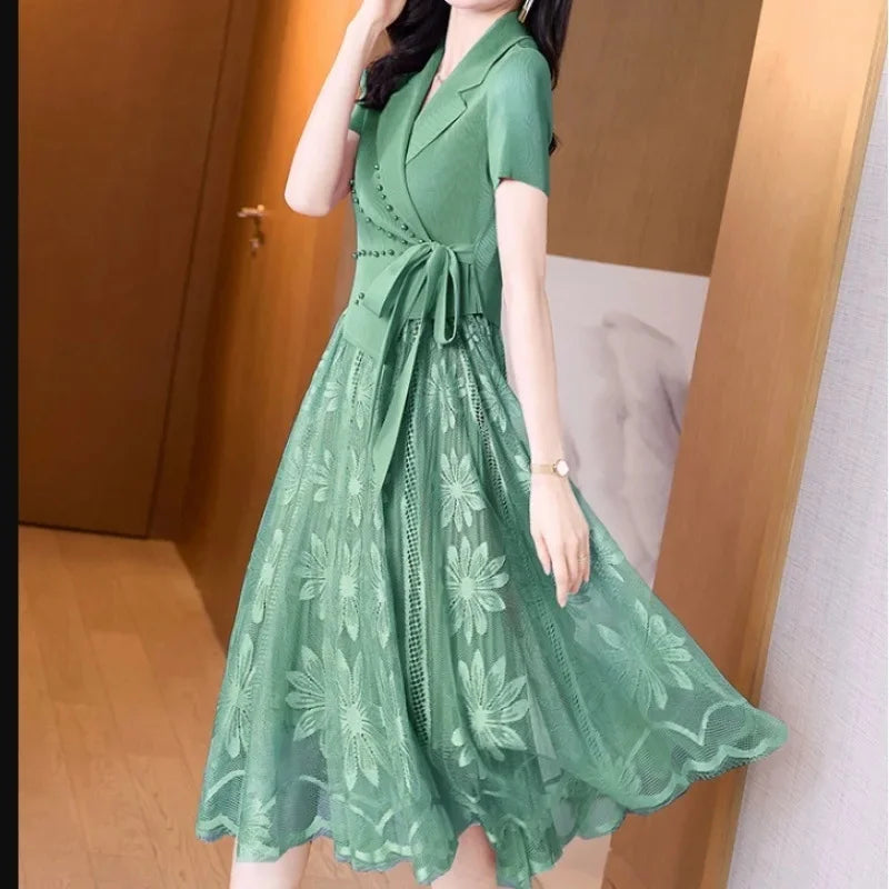 Women's ShortSleeve V Neck Pleated Skirt Dress