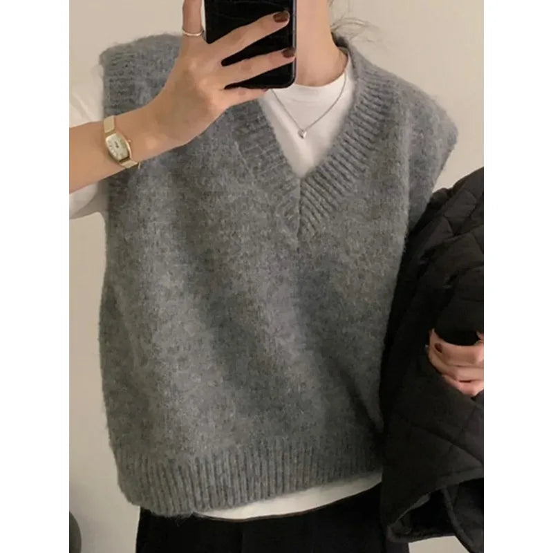 Women's Sleeveless Autumn Winter Knit V Neck Sweater