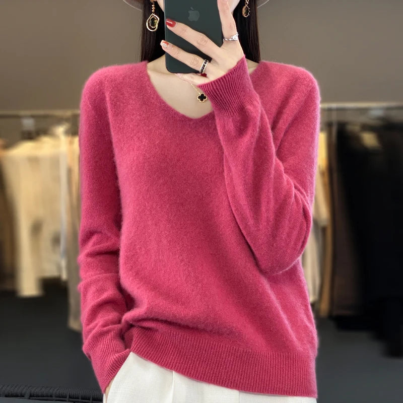 Women's knitted V-Neck Merino Wool Sweater