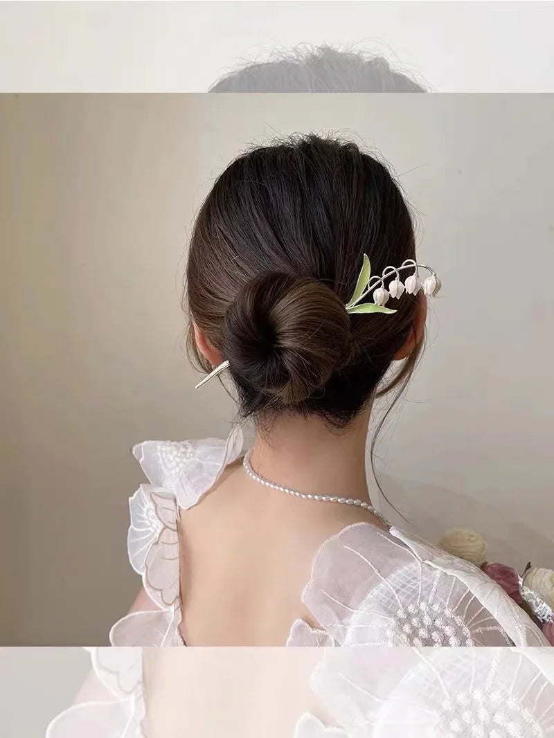 Women's Pearl Bell Orchid Ponytail Hair Clip