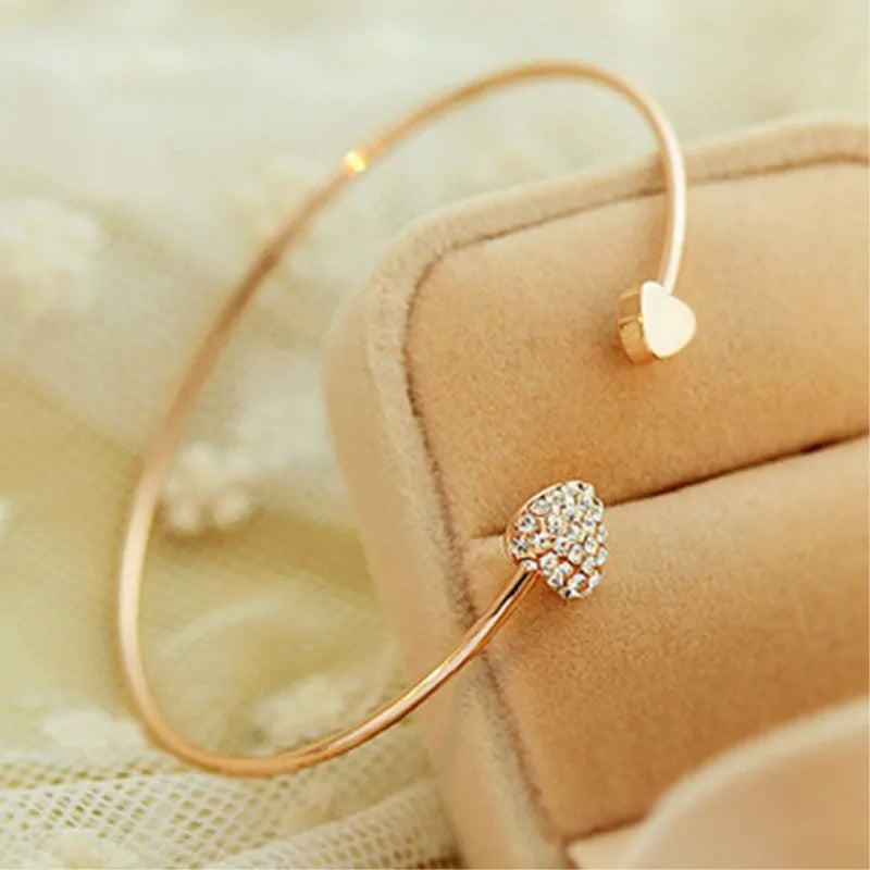 heart bracelet gold
